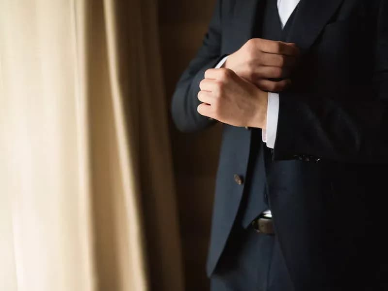Laundry & Suit Pressing Services